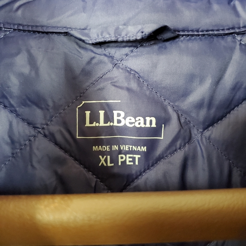 L.L. Bean Navy Blue Diamond Quilted Snap-Front Lightweight Puffer Jacket - Picture 3 of 7